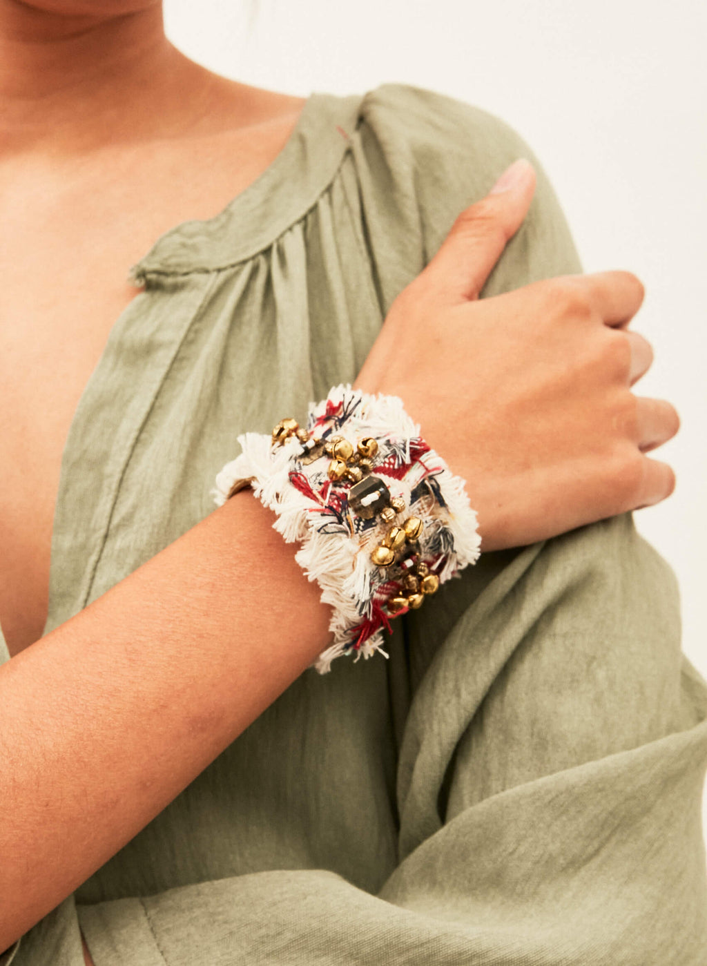 Brazalete tela étnica desflecado