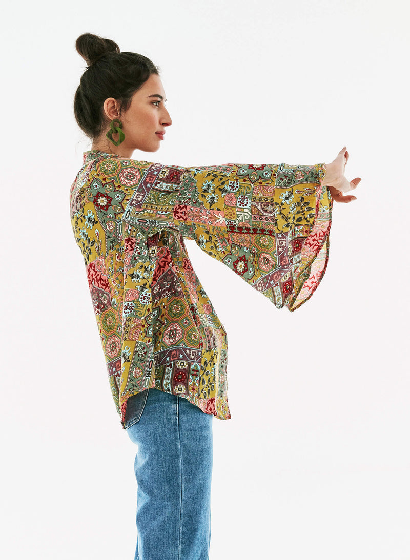 Camisa seda manga acampanada