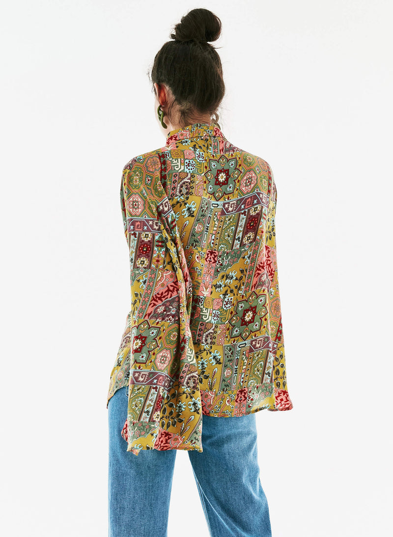 Camisa seda manga acampanada