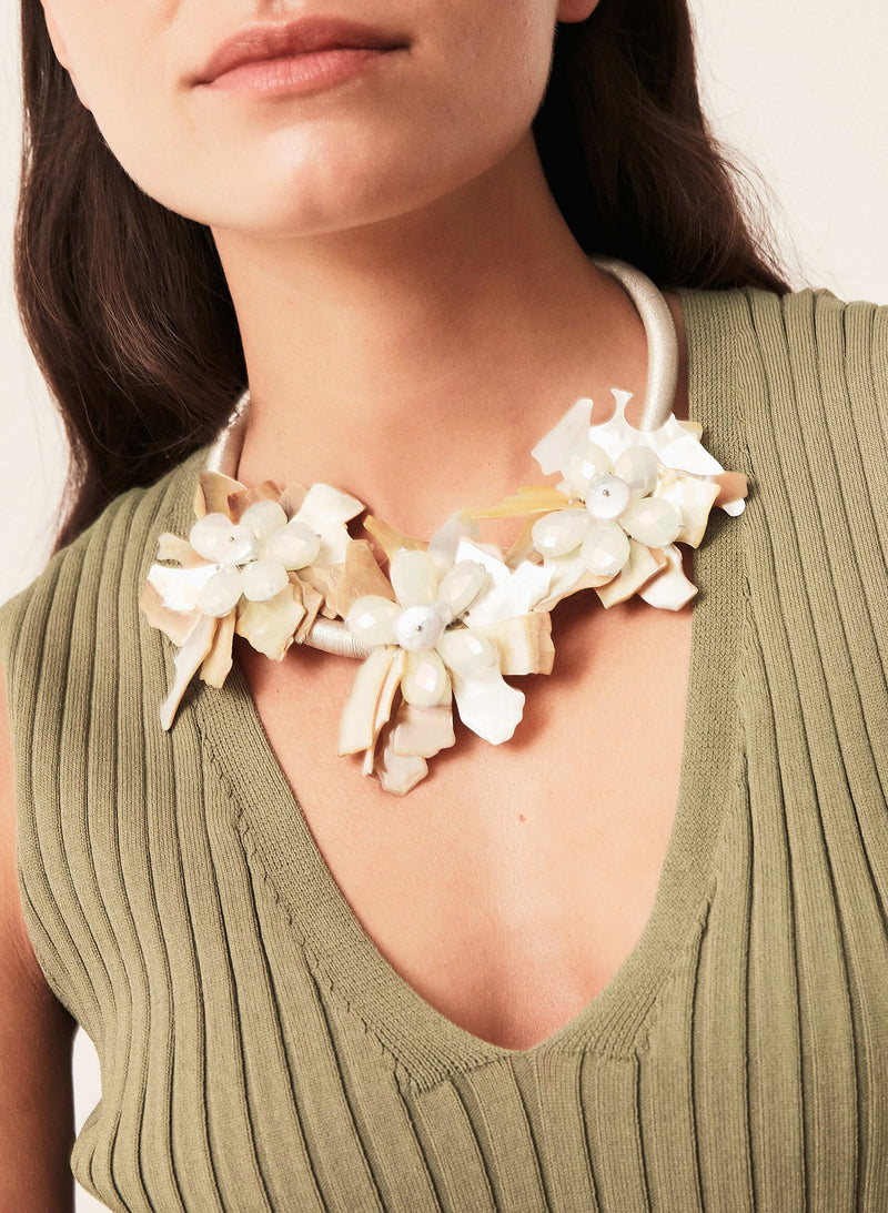 Collar piedras nácar