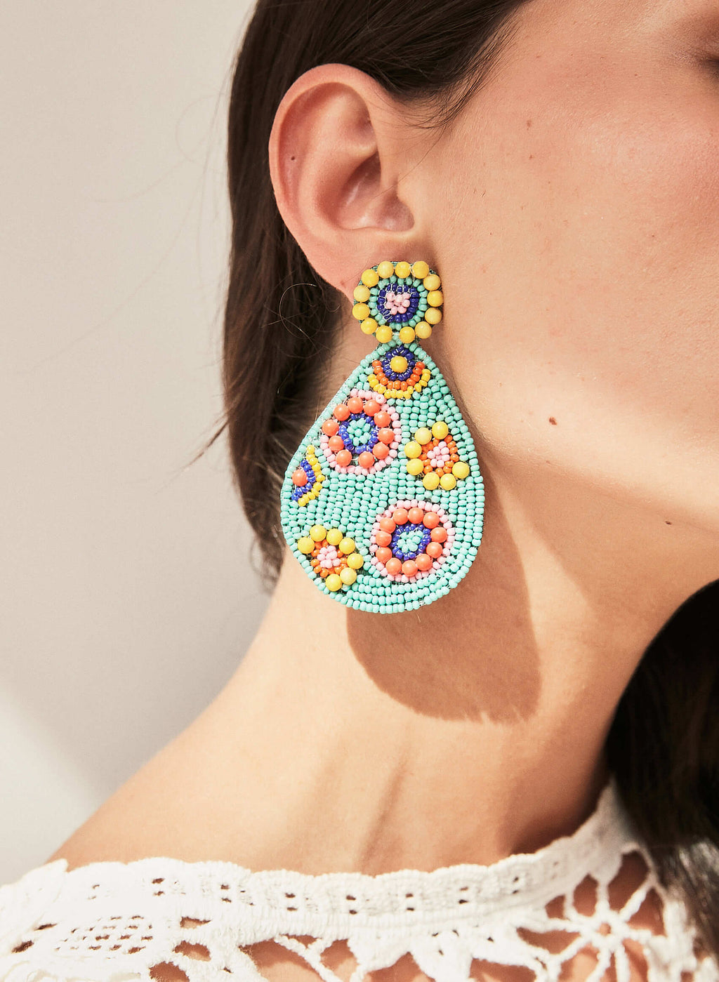 Pendientes diseño con cuentas