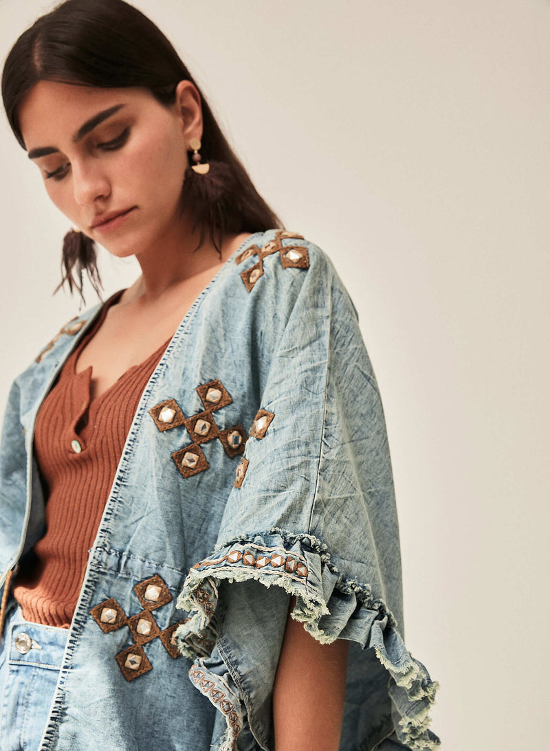 Chaqueta denim bordada
