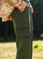 Pantalón cargo bolsillos