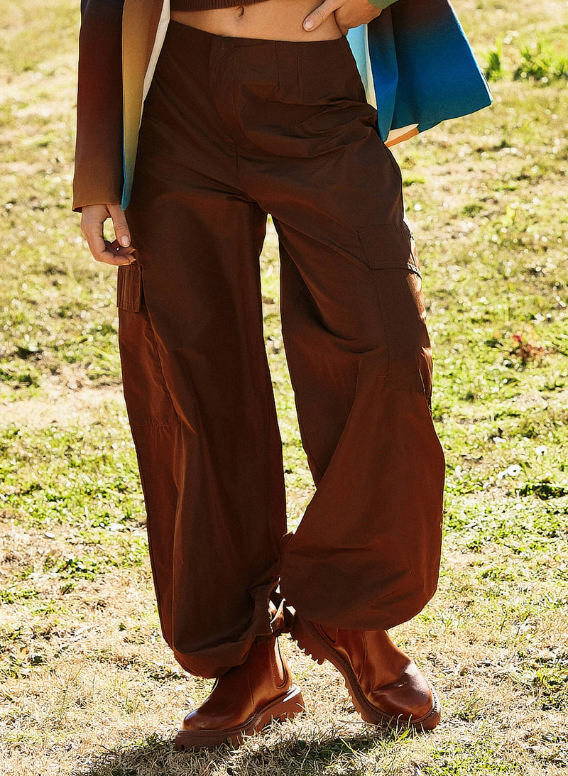 Pantalón cargo parachute