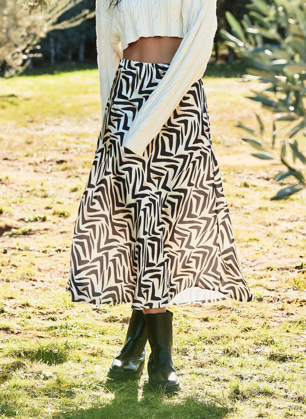Falda satinada estampada
