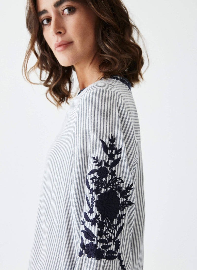 Blusa rayas bordada