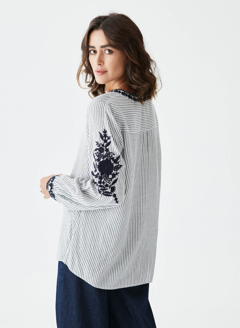 Blusa rayas bordada