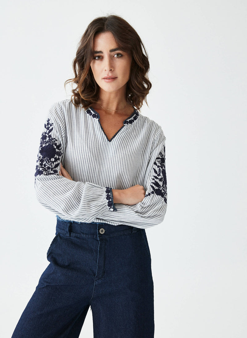 Blusa rayas bordada