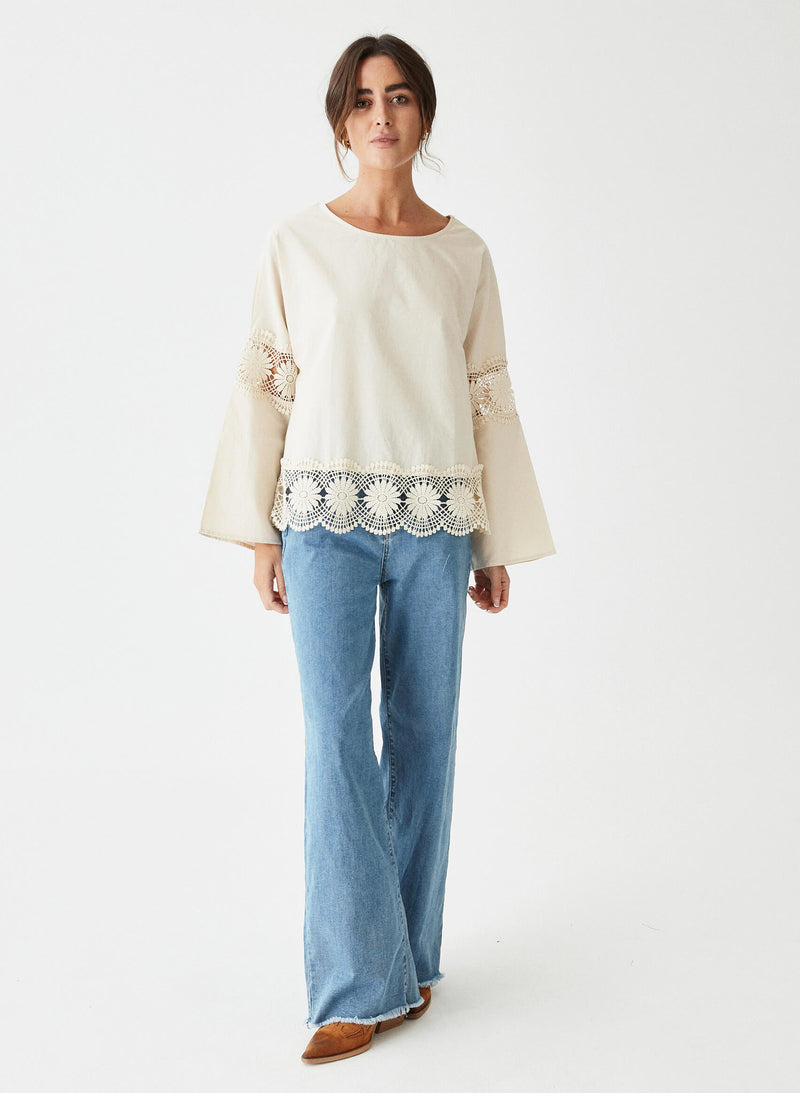 Blusa detalle crochet