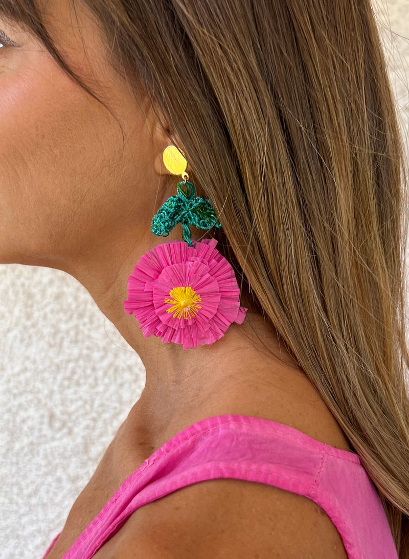 Pendientes hojas bordadas