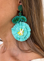 Pendientes hojas bordadas